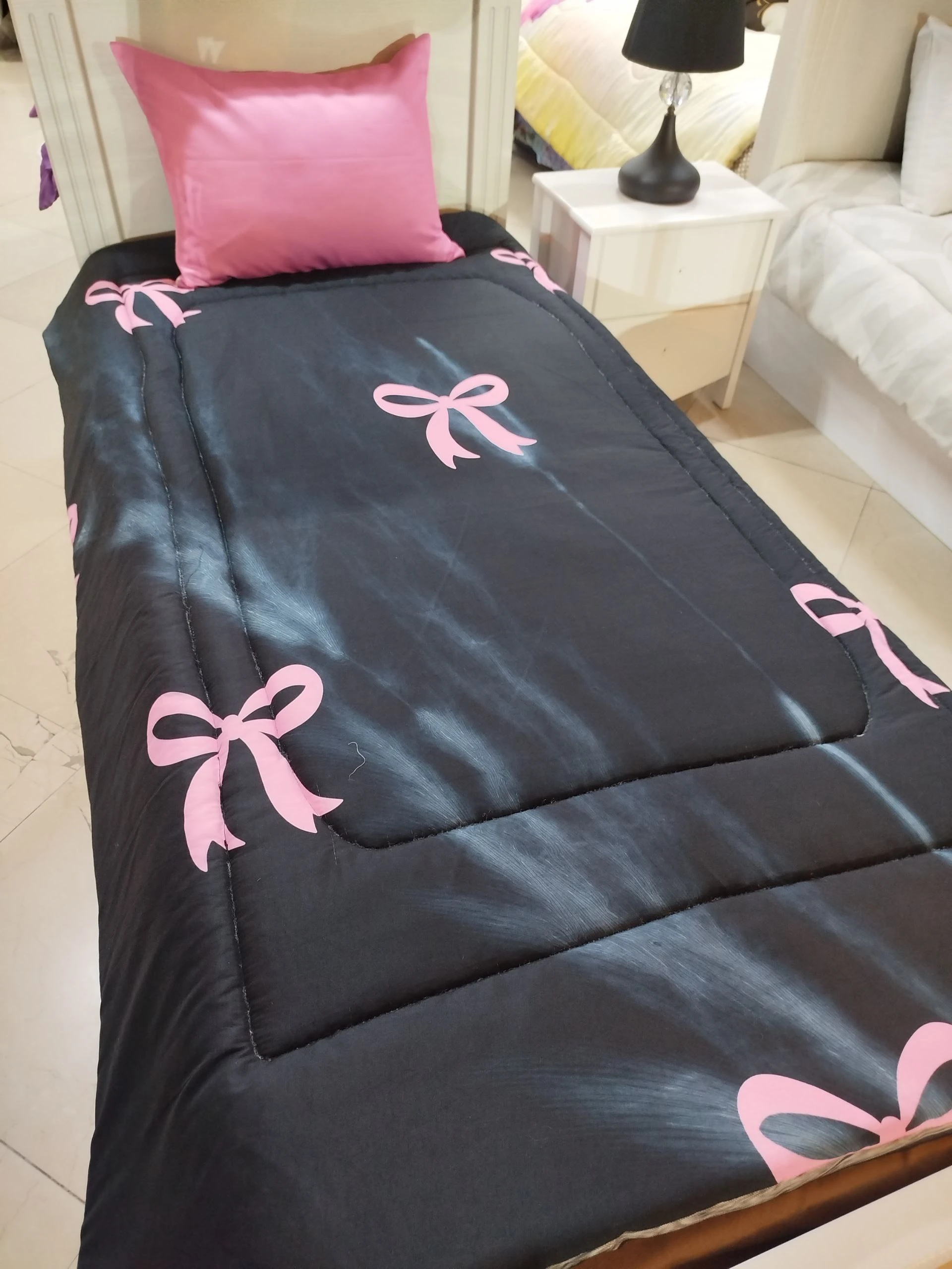 ست روتختی یک نفره طرح پاپیون و طاووس برند ایپک photo 533@06 05 2025 22 03 48