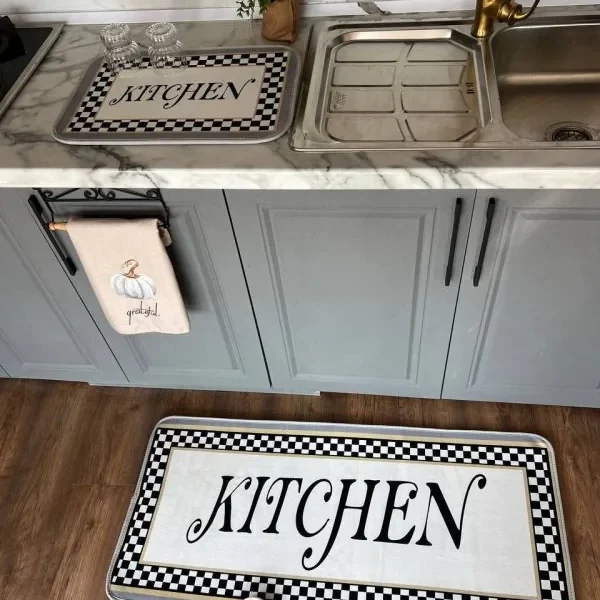 ست نم‌گیر و پادری زیرسینکی آشپزخانه طرح Classic Kitchen – ضدلغزش و قابل شست‌وشو